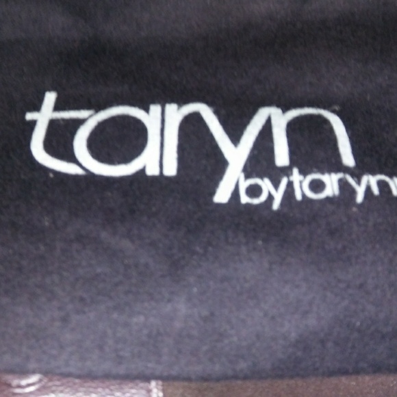 🌟Taryn Rose Banded Slide ✨New in Box 🎉12M🎉 - Picture 2 of 3